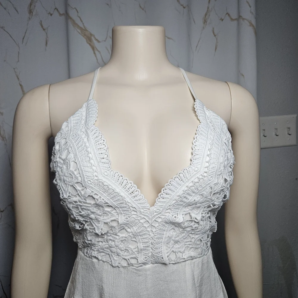 Lulus chic white